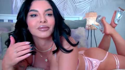 evareyss online show from October 2025 11:09:01 AM