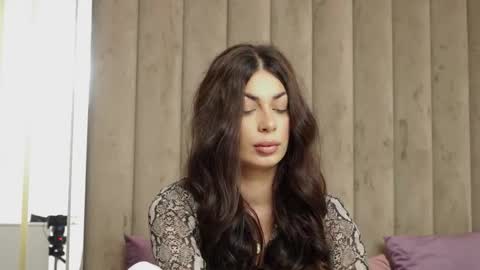 EvaRhea online show from September 2025 03:08:01 AM