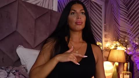 Snapshot of evarhea chatting on May 2026 03:02:01 AM EvaRhea online show from May 2026 03:02:01 AM