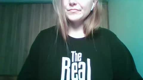 evasapples2026 online show from February 2026 07:12:01 PM