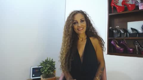 Snapshot of evasweet__ chatting on January 2025 04:34:01 AM EVA LUNA online show from January 2025 04:34:01 AM