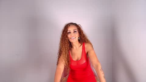 Snapshot of evasweet__ chatting on February 2025 04:05:01 AM EVA LUNA online show from February 2025 04:05:01 AM