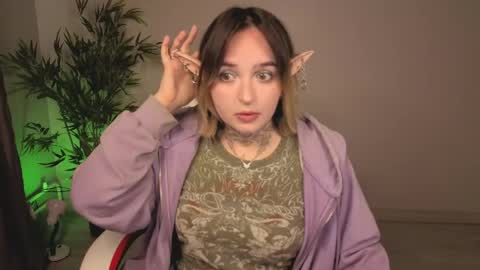 EvaTheWitcher online show from May 2026 03:00:01 AM