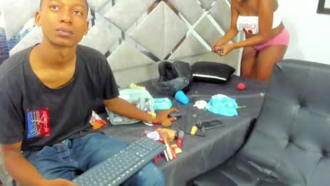 Eva And Emmanuel online show from April 2026 02:07:02 PM