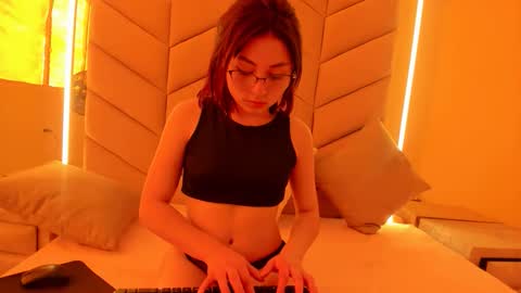 Snapshot of eve_aura chatting on June 2026 12:53:01 PM Eve Aura online show from June 2026 12:53:01 PM