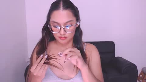 Snapshot of eve_rox18 chatting on December 2024 03:25:02 AM Eve Rox18 online show from December 2024 03:25:02 AM