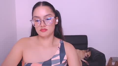 Snapshot of eve_rox18 chatting on January 2025 09:26:02 AM Eve Rox18 online show from January 2025 09:26:02 AM