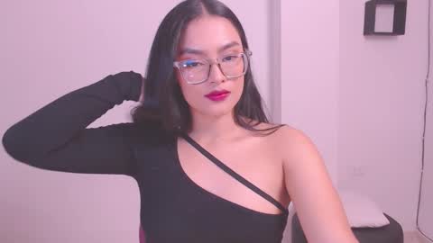 Snapshot of eve_rox18 chatting on November 2025 12:00:02 AM Eve Rox18 online show from November 2025 12:00:02 AM