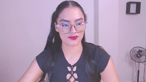 Snapshot of eve_rox18 chatting on December 2025 06:07:01 AM Eve Rox18 online show from December 2025 06:07:01 AM