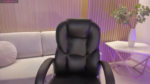 Eve  online show from November 2025 08:29:01 PM