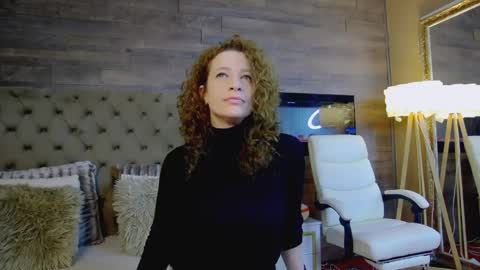 EveHamilton online show from February 2025 07:49:01 PM