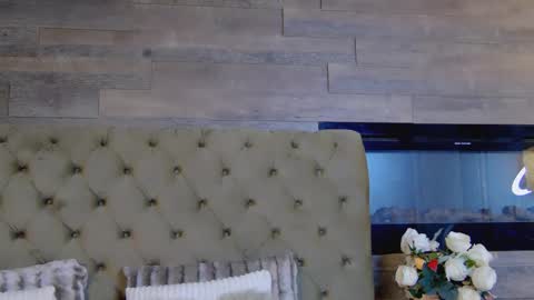 EveHamilton online show from February 2025 10:53:02 PM