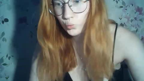 Snapshot of eveliina_shy chatting on June 2026 02:55:01 PM Evelina online show from June 2026 02:55:01 PM
