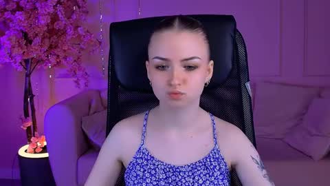 Evelina online show from June 2026 09:09:02 AM