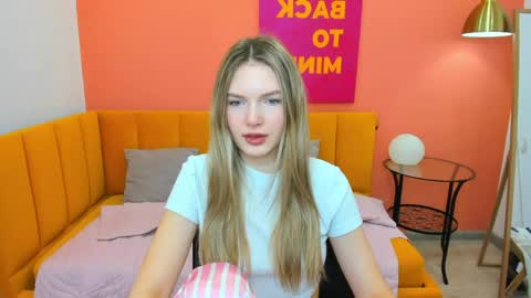 Eveline online show from May 2026 01:55:01 AM