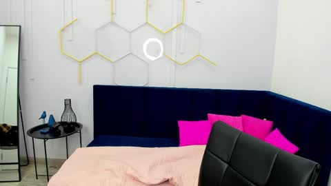 Eveline online show from June 2026 08:53:01 AM