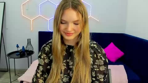 Eveline online show from June 2026 08:41:01 AM