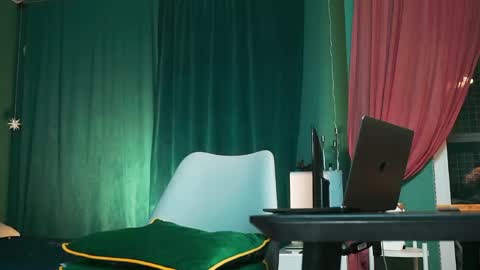 your Love online show from April 2026 07:53:02 PM