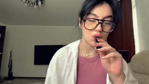 Sofia online show from February 2026 06:58:02 AM