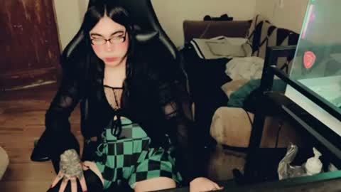 Snapshot of evelyn420521 chatting on July 2026 06:28:02 PM evelyn420521 online show from July 2026 06:28:02 PM