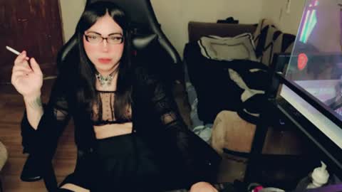 Snapshot of evelyn420521 chatting on July 2026 06:29:01 PM evelyn420521 online show from July 2026 06:29:01 PM