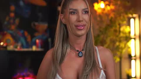 Evelyn online show from July 2026 06:11:01 PM