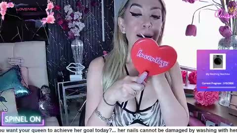 Snapshot of evelynagrey chatting on April 2026 07:53:02 PM EvelynaGrey online show from April 2026 07:53:02 PM