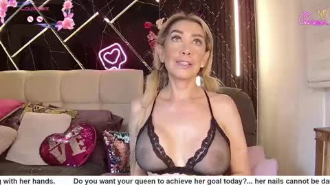 Snapshot of evelynagrey chatting on May 2026 01:02:04 AM EvelynaGrey online show from May 2026 01:02:04 AM