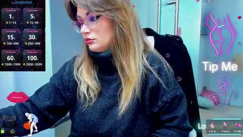 evelyne_rose online show from October 2025 05:17:02 AM