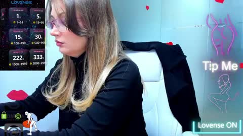 evelyne_rose online show from April 2026 01:54:01 AM