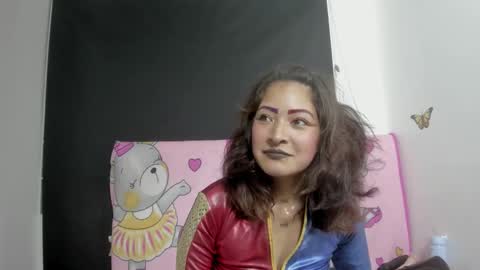 Evelyne online show from February 2026 04:10:01 AM