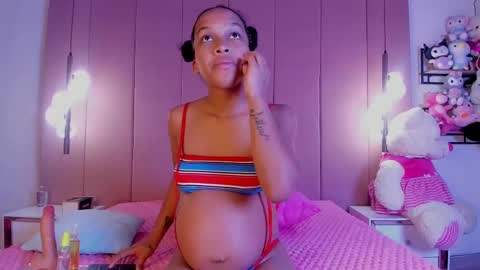 everly_smitth online show from October 2025 07:23:02 PM