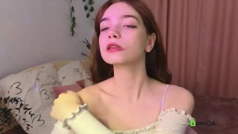 evi_brook online show from October 2025 01:32:01 PM