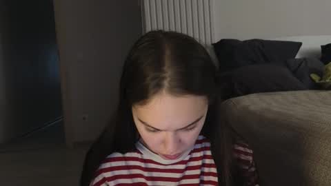 evi_woow online show from March 2026 10:35:01 PM