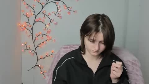 Evie online show from January 2026 12:32:02 PM