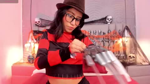 eviegothel_ online show from October 2025 08:32:01 PM