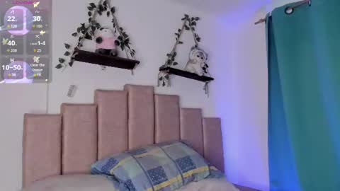 Ivi Alejandra  online show from June 2026 01:08:02 PM