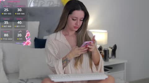 Evie online show from December 2024 08:55:02 PM