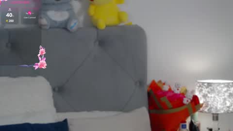 Evie online show from February 2025 06:42:02 PM