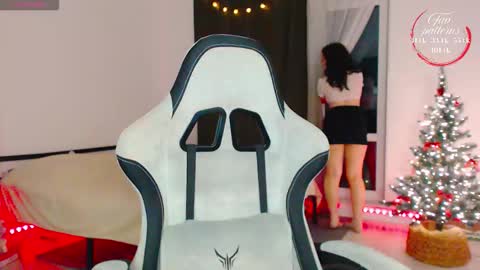 Lessie online show from December 2025 09:08:02 PM