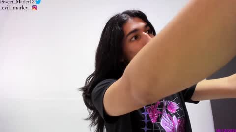 Snapshot of evil_marley chatting on December 2024 01:11:02 PM Marley independent model online show from December 2024 01:11:02 PM