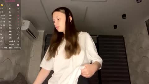 Eva online show from November 2025 03:22:01 PM