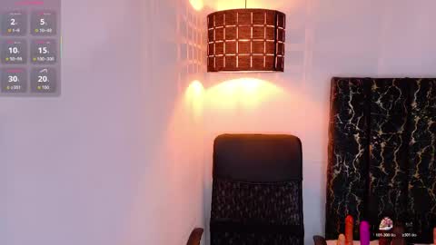 Snapshot of evvaa_moon chatting on April 2026 12:31:01 PM evvaa_moon online show from April 2026 12:31:01 PM