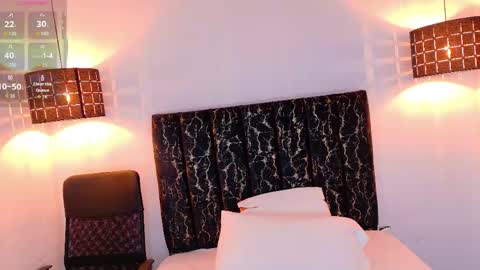 Snapshot of evvaa_moon chatting on May 2026 12:24:02 PM evvaa_moon online show from May 2026 12:24:02 PM