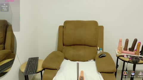 Snapshot of evvaa_moon chatting on May 2026 12:44:02 PM evvaa_moon online show from May 2026 12:44:02 PM