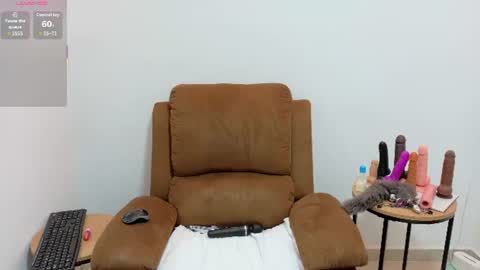 Snapshot of evvaa_moon chatting on June 2026 12:28:02 PM evvaa_moon online show from June 2026 12:28:02 PM