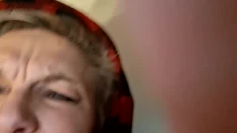 Snapshot of excitmama chatting on March 2026 09:35:02 AM excitmama online show from March 2026 09:35:02 AM