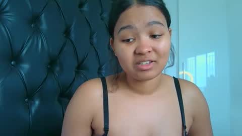 Snapshot of exclusivecourtney chatting on May 2026 05:25:01 AM courtney online show from May 2026 05:25:01 AM
