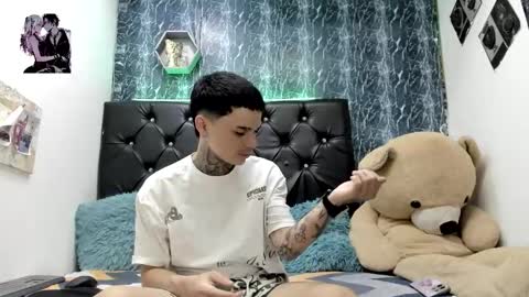 exotichot_couple online show from January 2026 09:29:01 PM