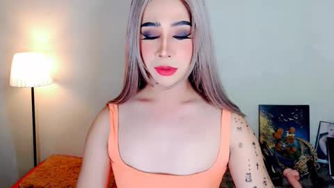 expensive_elise online show from February 2026 02:48:02 PM